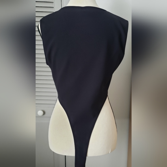 High-cut ribbed bodysuit - Picture 4 of 5